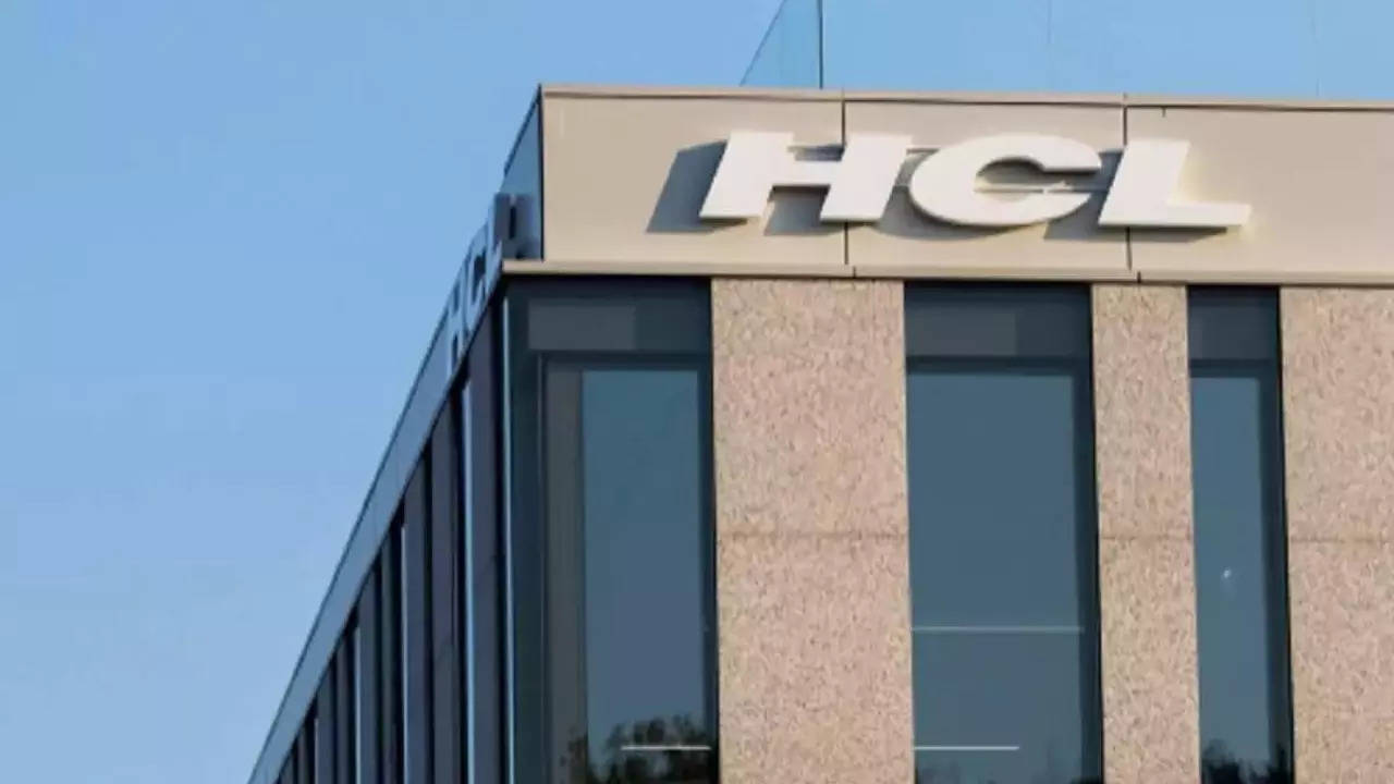 HCL Tech net profit surges to Rs 3,593 crore in Q4